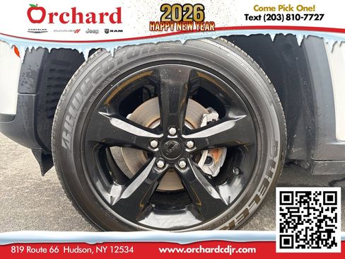 Used 2022 Jeep Grand Cherokee L Laredo image 12