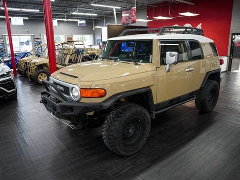 Used 2013 Toyota FJ Cruiser 4WD w/ Upgrade Pkg image 58