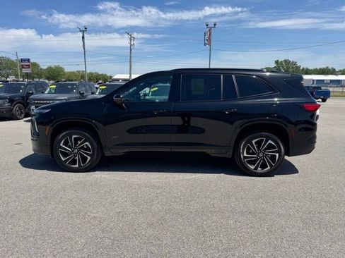 Used 2025 Buick Enclave Sport Touring AWD/4WD image 2