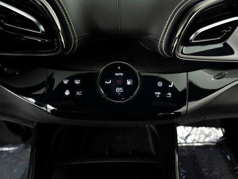 Used 2025 Ferrari Purosangue AWD/4WD image 20