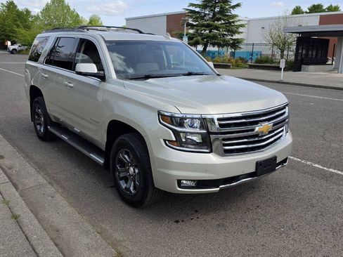 Used 2016 Chevrolet Tahoe LT w/ Luxury Package AWD/4WD image 3