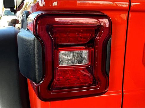 Used 2023 Jeep Wrangler Unlimited Rubicon 4xe image 19