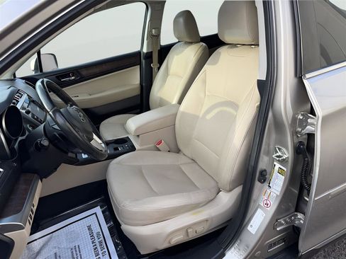 Used 2016 Subaru Outback 2.5i Limited image 12
