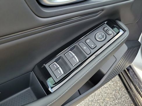 Certified 2025 Honda Accord Touring image 9