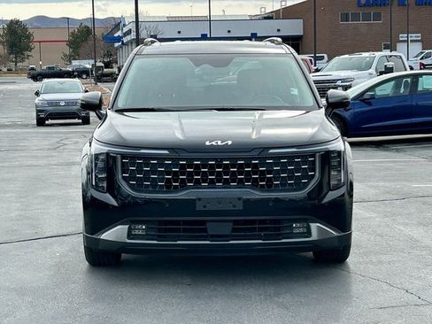 Used 2025 Kia Carnival SX Prestige image 8