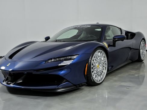 Used 2023 Ferrari SF90 Stradale image 5