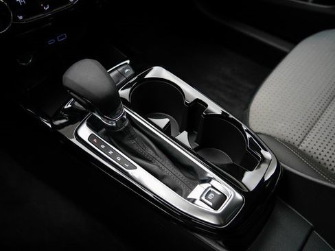 Used 2025 Chevrolet Trax LT w/ Driver Confidence Package image 30