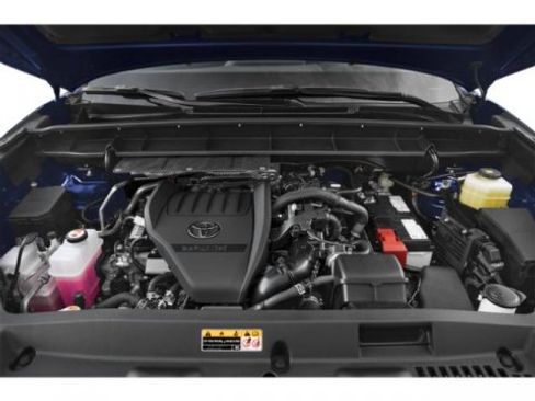 Certified 2025 Toyota Highlander XLE FWD image 11