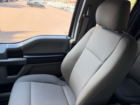 Used 2019 Ford F150 XLT w/ Equipment Group 302A Luxury AWD/4WD image 17
