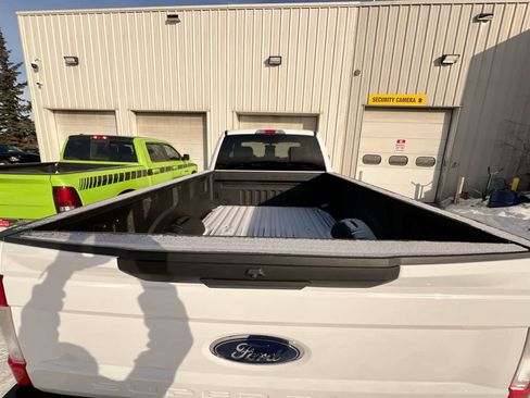 Used 2019 Ford F350 XLT w/ Camper Package image 25