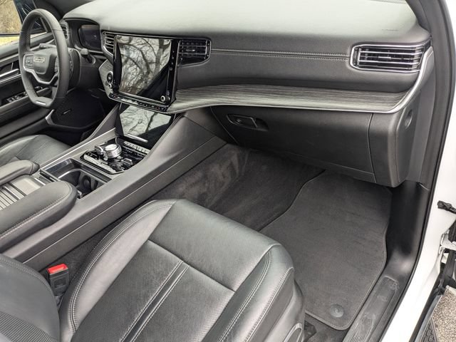 Used 2023 Jeep Wagoneer L Series III w/ Preferred Equipment Group AWD/4WD image 24