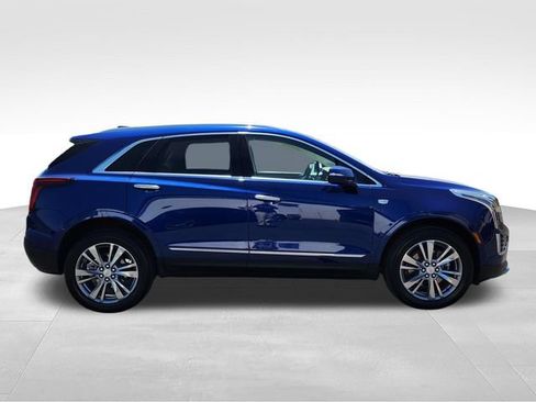 Certified 2024 Cadillac XT5 Premium Luxury w/ Technology Package AWD/4WD image 6