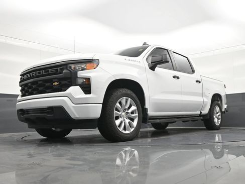 Used 2022 Chevrolet Silverado 1500 Custom RWD image 23