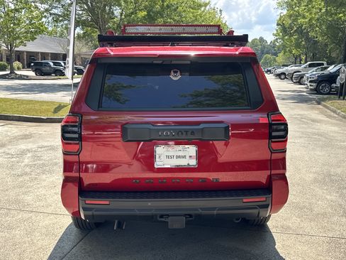 Used 2025 Toyota 4Runner SR5 AWD/4WD image 6