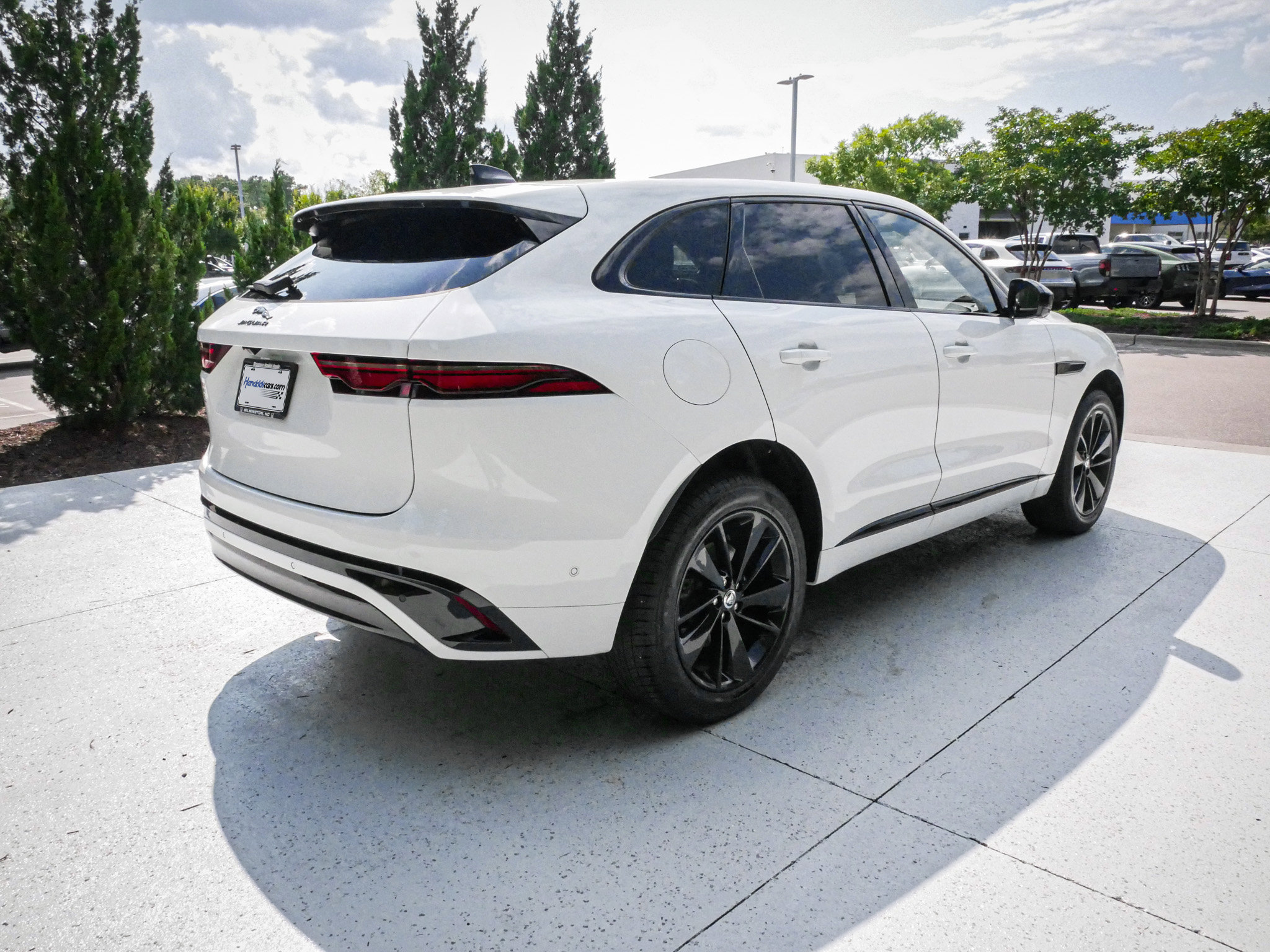 Used 2024 Jaguar F-PACE R-Dynamic S AWD/4WD image 10
