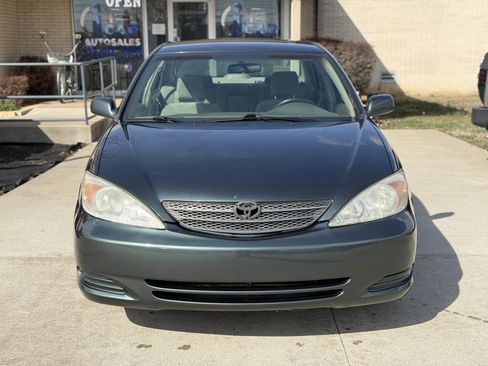 Used 2003 Toyota Camry LE image 2