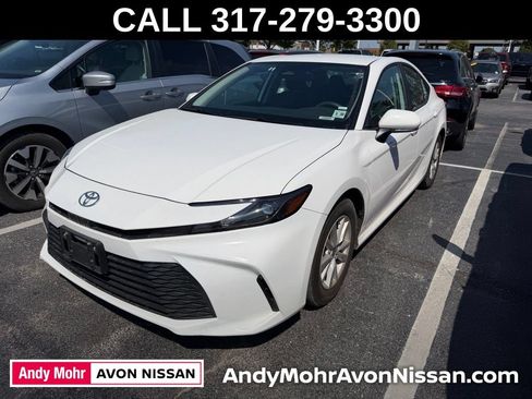 Used 2025 Toyota Camry LE FWD image 3