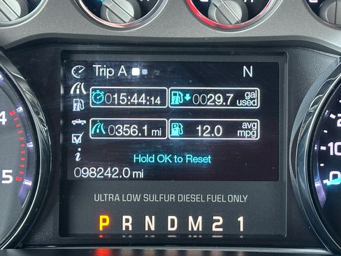 Used 2014 Ford F350 Lariat w/ Lariat Interior Package image 27