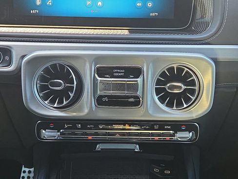 Used 2025 Mercedes-Benz G 63 AMG 4MATIC image 13