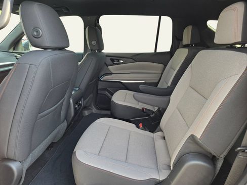 Used 2026 Chevrolet Traverse LT FWD image 16