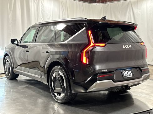 Certified 2024 Kia EV9 Land AWD/4WD image 9