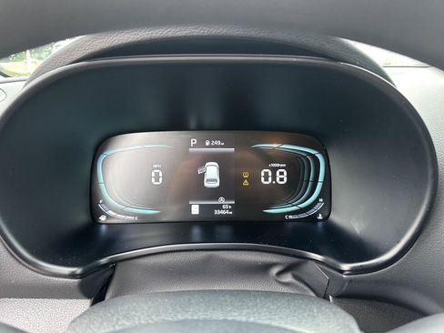 Used 2025 Kia Soul LX w/ LX Technology Package FWD image 28