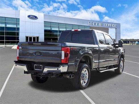 Used 2019 Ford F250 Lariat w/ Lariat Ultimate Package image 4