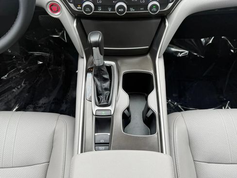 Used 2018 Honda Accord EX-L image 38