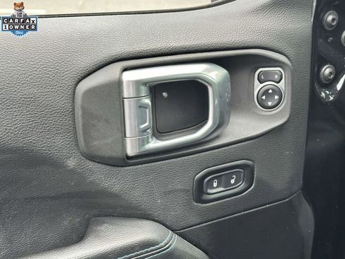 Used 2023 Jeep Wrangler Unlimited Rubicon 4xe w/ Cold Weather Group AWD/4WD image 18