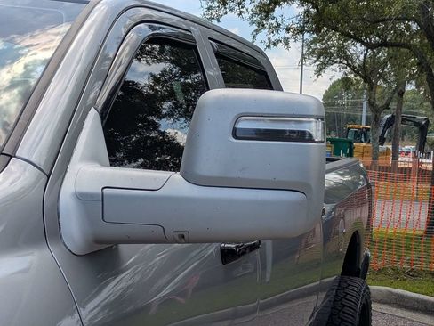 Used 2024 RAM 2500 Tradesman w/ Chrome Appearance Group AWD/4WD image 9