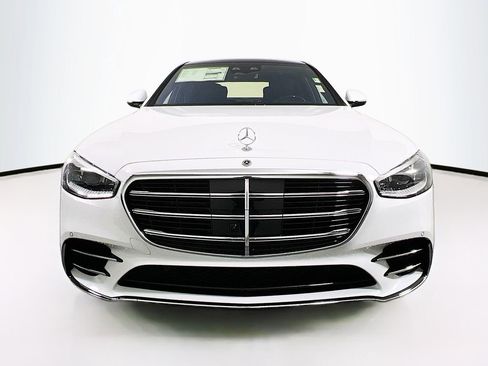 New 2025 Mercedes-Benz S 580 4MATIC Sedan image 2
