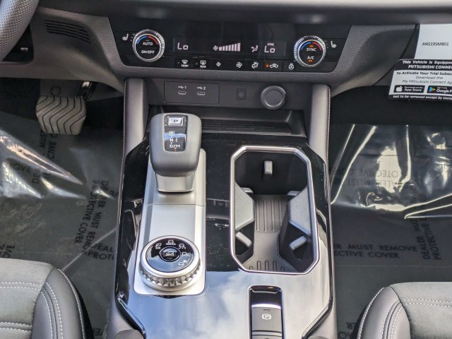 New 2026 Mitsubishi Outlander SE FWD image 19
