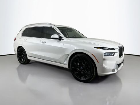 New 2026 BMW X7 xDrive40i image 3