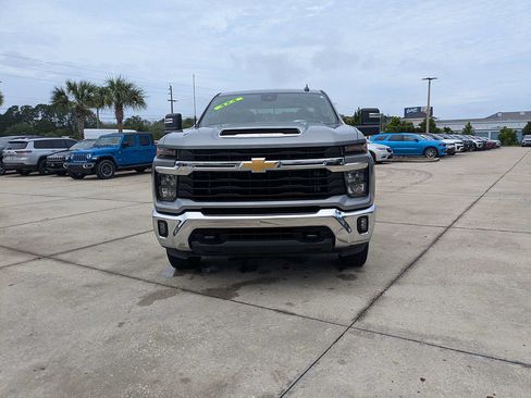 Used 2025 Chevrolet Silverado 2500 LT w/ Convenience Package AWD/4WD image 8