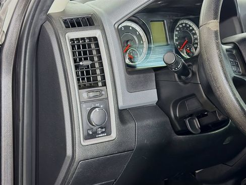 Used 2017 RAM 2500 Tradesman w/ Chrome Appearance Group AWD/4WD image 11