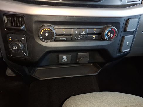 Used 2023 Ford F150 XLT AWD/4WD image 30