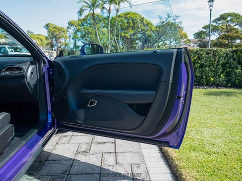 Used 2016 Dodge Challenger SRT Hellcat image 35