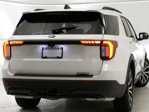 New 2025 Ford Explorer ST-Line w/ Premium Package image 4