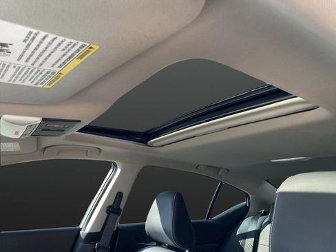 Used 2023 Nissan Altima 2.5 SR w/ SR Premium Package image 7