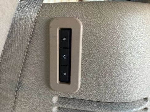 Used 2016 Lincoln Navigator Select image 26