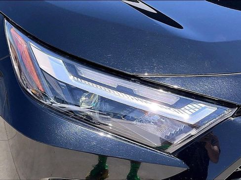 Used 2025 Toyota RAV4 XLE FWD image 28