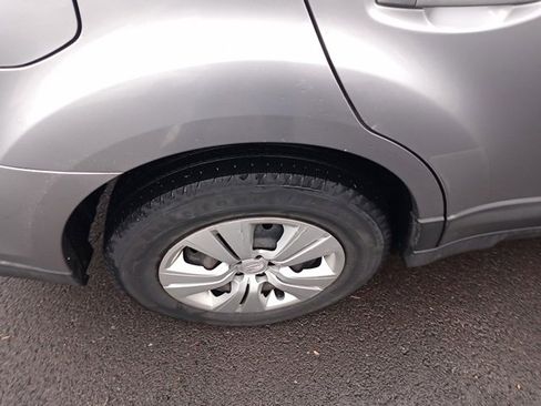 Used 2010 Subaru Outback 2.5i image 10