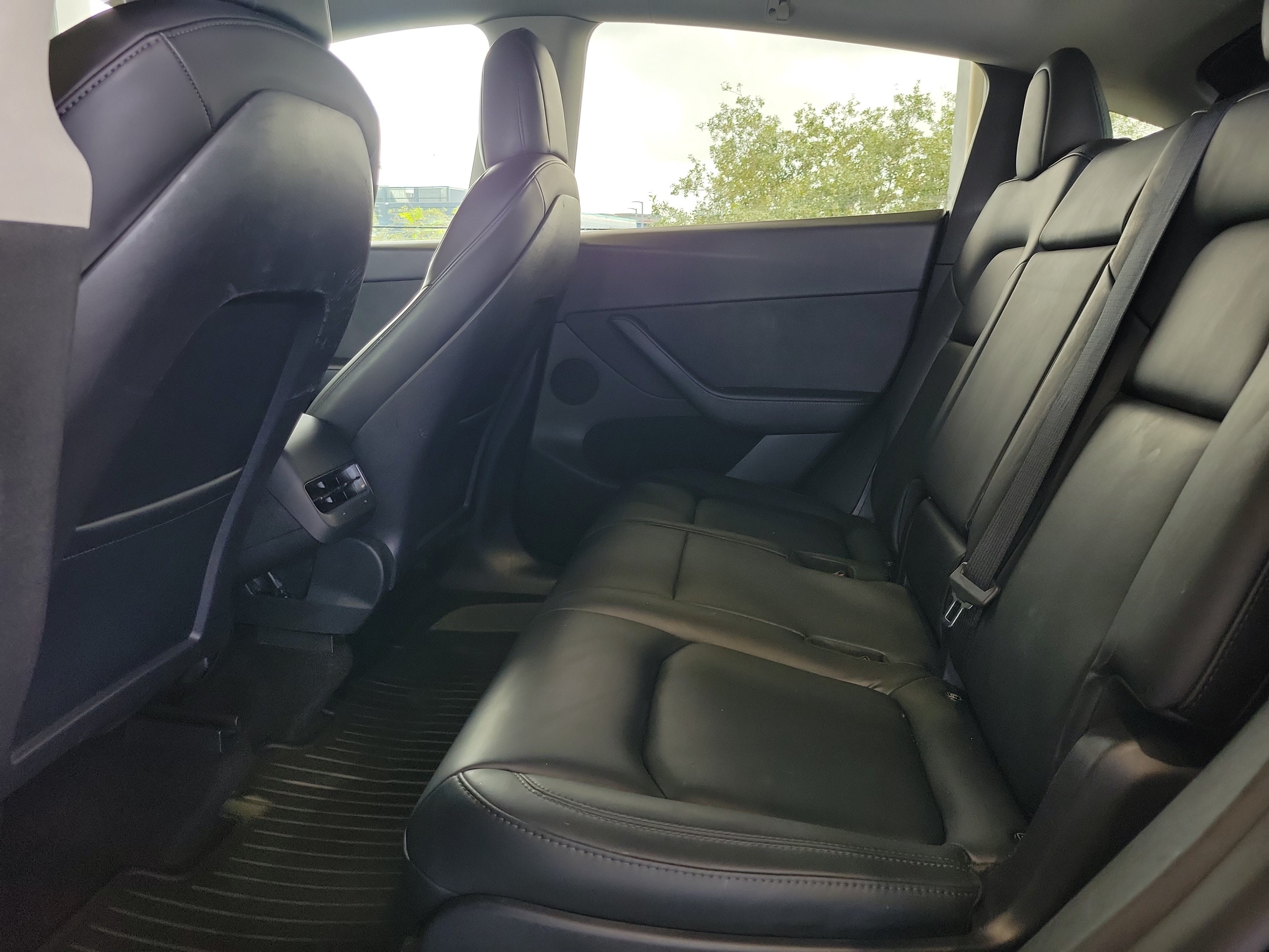Used 2023 Tesla Model Y Long Range AWD/4WD image 10