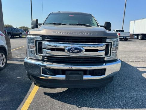 Used 2018 Ford F250 XLT AWD/4WD image 3