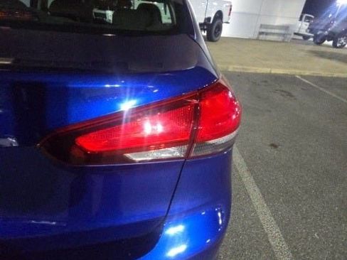 Used 2017 Kia Forte LX image 5