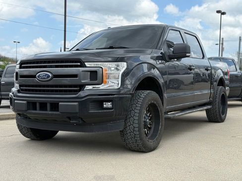Used 2018 Ford F150 XLT w/ Equipment Group 302A Luxury image 2