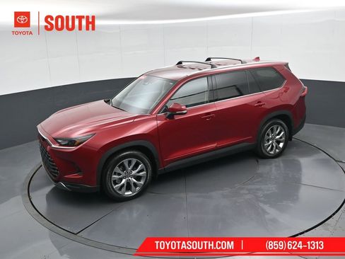 Used 2024 Toyota Grand Highlander Limited image 55