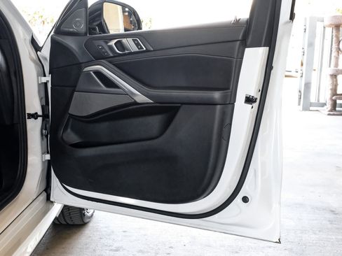 Used 2020 BMW X6 sDrive40i w/ M Sport Package image 44