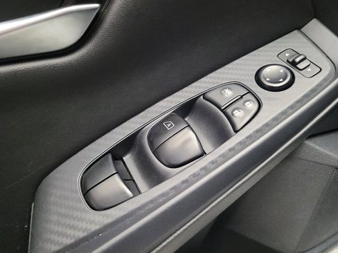 Used 2024 Nissan Sentra SV FWD image 27