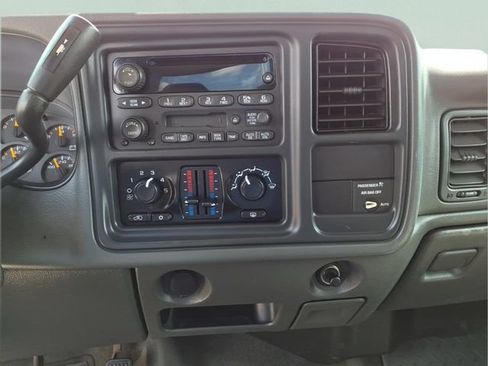 Used 2004 GMC Sierra 1500 SLE RWD image 21